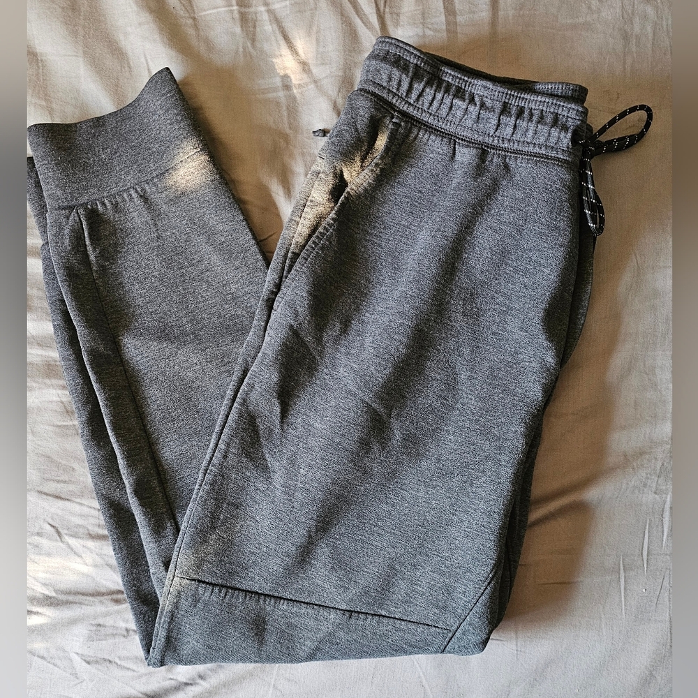American eagle joggers